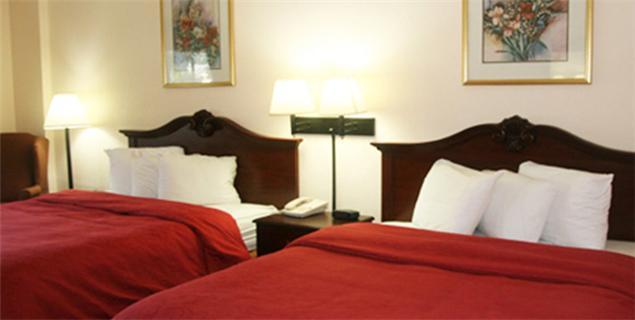 Cherry Lane Motor Inn Amish Country Ronks Room photo