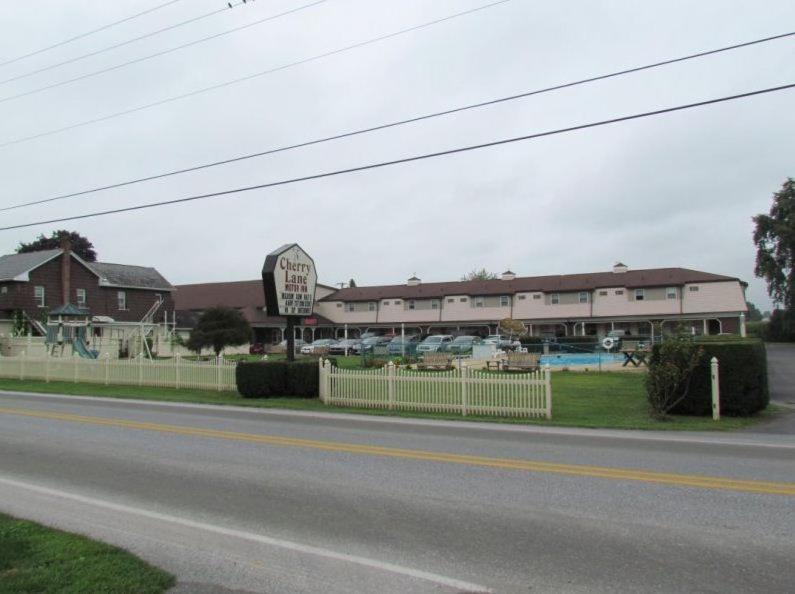 Cherry Lane Motor Inn Amish Country Ronks Exterior photo